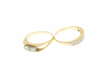 Lot 21 - 18ct gold half-eternity ring set seven diamonds