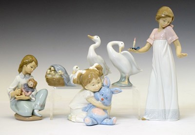 Lot 331 - Collection of Lladro and Nao porcelain figures