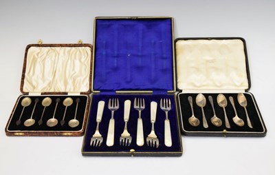 Lot 138 - Two sets of silver teaspoons, and a cased set of mother-of-pearl handled forks