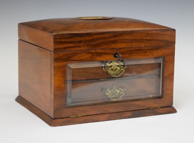 Lot 220 - Early 20th century jewellery box