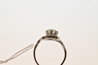 Lot 1 - Diamond single stone ring