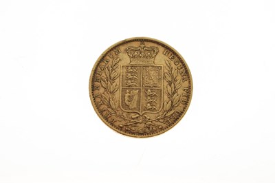 Lot 102 - Queen Victoria gold young head sovereign, 1852