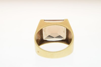 Lot 27 - Modernist design ring set smoky quartz