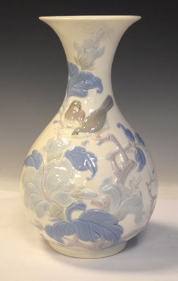 Lot 319 - Lladro Porcelain vase