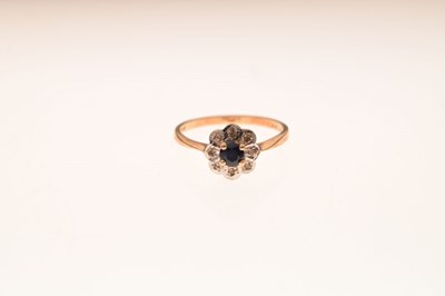 Lot 13 - 9ct gold sapphire and diamond cluster ring