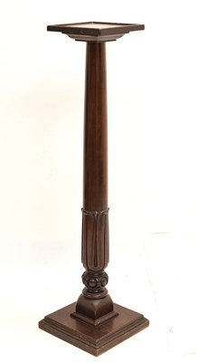 Lot 479 - Early 20th century mahogany torchère/plant stand