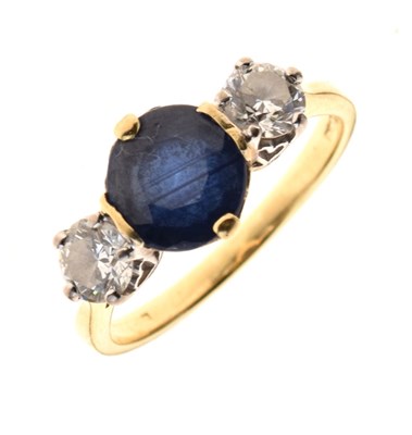 Lot 8 - Sapphire and diamond three stone ring