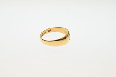 Lot 7 - Late Victorian 22ct gold gypsy set diamond ring