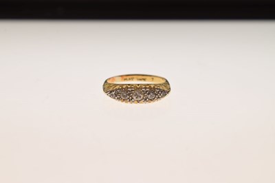 Lot 12 - Graduated five-stone diamond ring