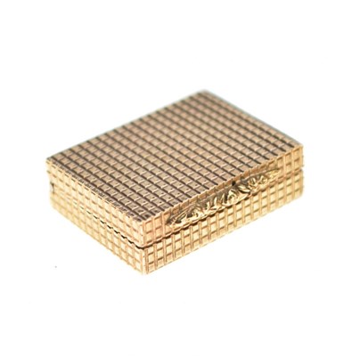 Lot 55 - 9ct gold stamp box, London, 1977, 12.4g approx.