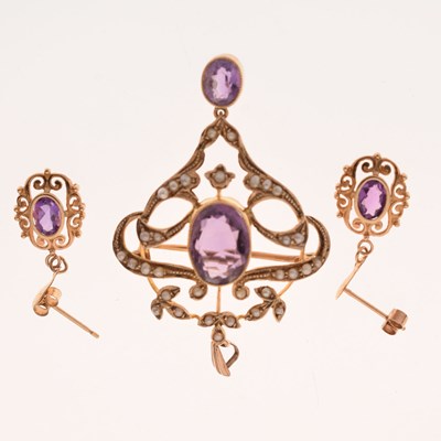 Lot 65 - Edwardian amethyst and seed pearl pendant/brooch