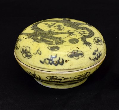 Lot 234 - Chinese Famille Jaune porcelain seal paste box and cover