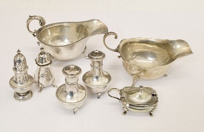 Lot 124 - Quantity of silver to include two silver sauceboats, etc.