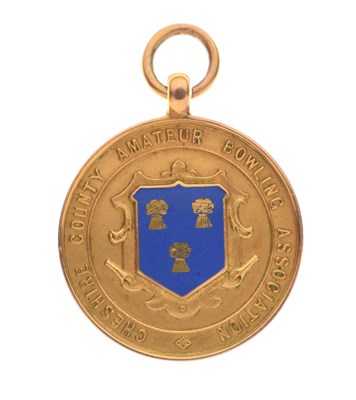 Lot 233 - 9ct gold and blue enamel bowling medallion