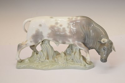 Lot 550 - Lladro - Large porcelain figure of a bull