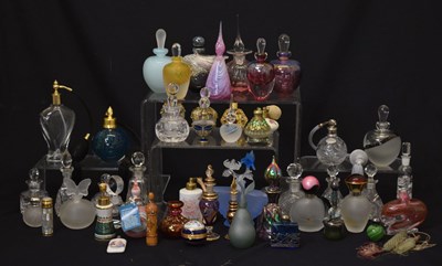 Lot 385 - Quantity of modern glass scent and perfume bottles