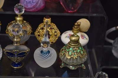 Lot 385 - Quantity of modern glass scent and perfume bottles