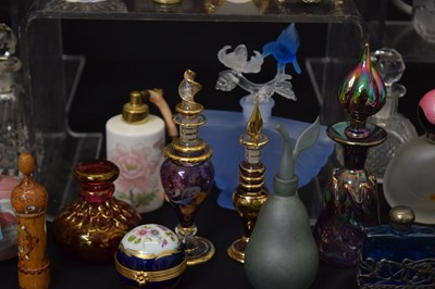 Lot 385 - Quantity of modern glass scent and perfume bottles