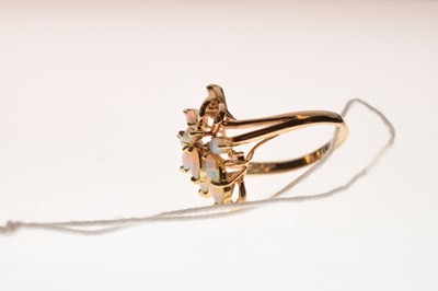 Lot 11 - Opal cluster ring