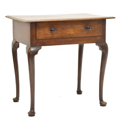 Lot 694 - Mid 18th century oak single drawer side table