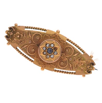 Lot 31 - Edwardian 9ct gold and seed pearl brooch