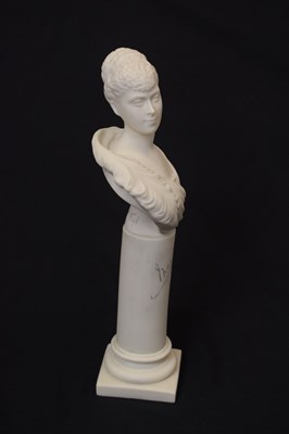 Lot 394 - Attributed to Minton - Late 19th century parian bust of Princess Victoria Mary