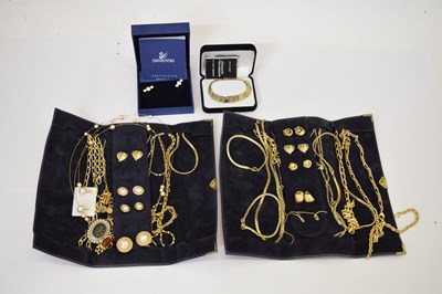 Lot 109 - Collection of costume jewellery to include boxed Swarovski earrings, etc