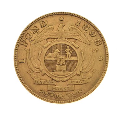 Lot 109 - South African gold 1 pond coin, 1898