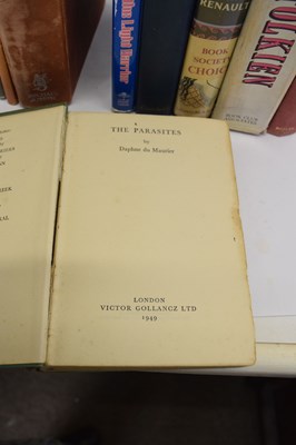 Lot 500 - Collection of English literature, first editions, John Masefield, Daphne du Maurier, etc