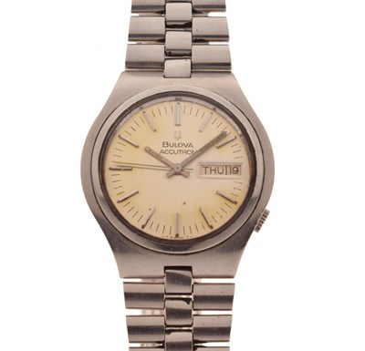 Lot 119 - Bulova Accutron  - Gentleman's 1970s stainless steel bracelet watch