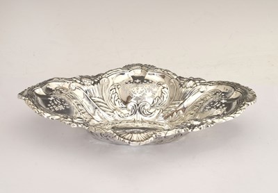 Lot Victorian silver fruit bowl with scroll foliate and pierced decoration