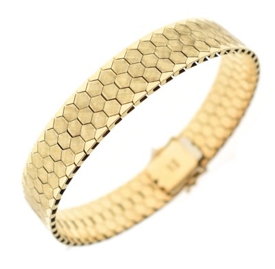Lot 74 - Yellow metal two-tone 'honeycomb' link bracelet
