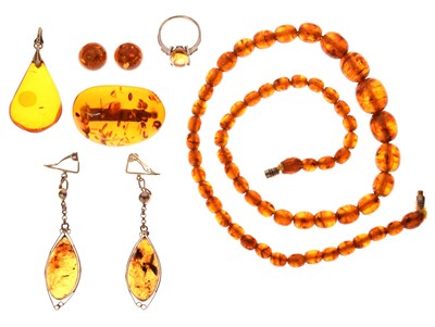 Lot 224 - Group of amber jewellery