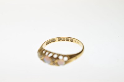 Lot 12 - Edwardian 18ct gold three-stone opal ring
