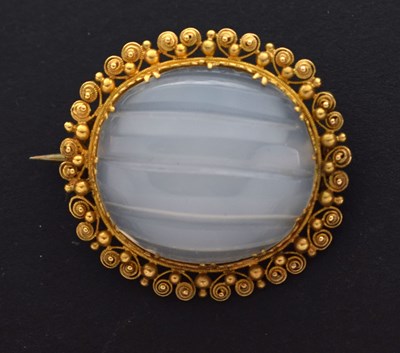 Lot 80 - Brooch set an opaque glass cabochon