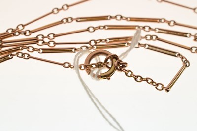 Lot 103 - Yellow metal baton link long guard, tagged 9ct