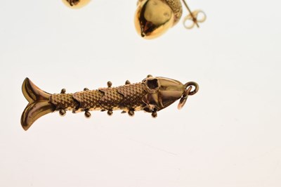 Lot 121 - Pair of acorn design earrings, and an articulated fish pendant