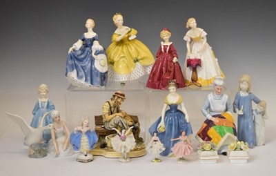 Lot 482 - Collection of porcelain figures