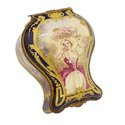 Lot 516 - 18th century-style porcelain and gilt metal box