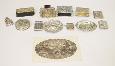 Lot 214 - Collection of silver items to include matchbox sleeves, pot lids, dishes, etc