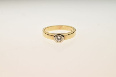 Lot 4 - Solitaire diamond ring