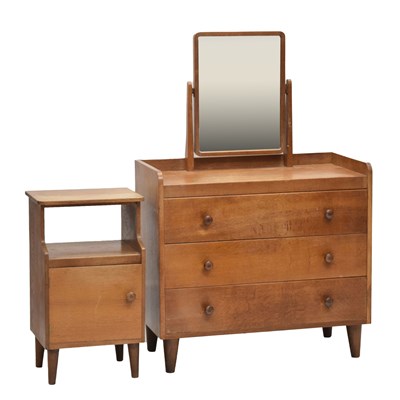 Lot 757 - Gordon Russell oak bedroom suite