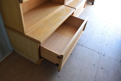 Lot 662 - Suite of Hulsta light oak modular furniture