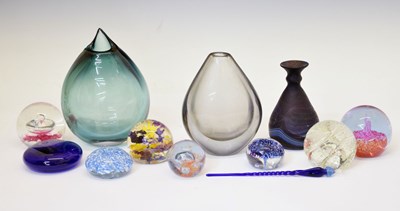 Lot 472 - Paperweights and sundry studio glass