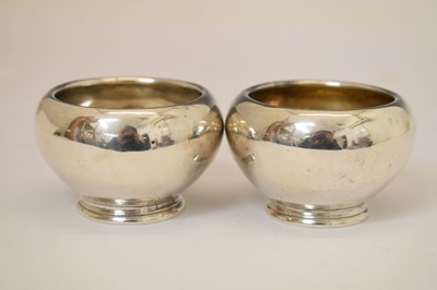 Lot Pair of Victorian silver cauldron salts