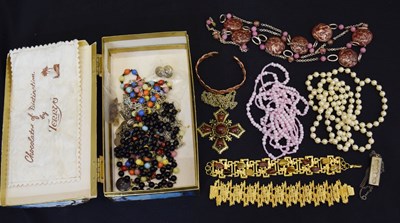 Lot 134 - Collection of costume jewellery