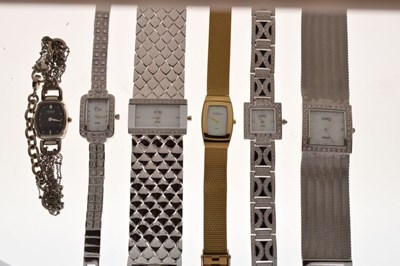 Lot 130 - Five assorted watches