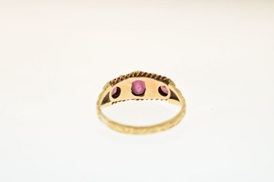 Lot 31 - Victorian garnet and pearl boat head 18ct gold ring