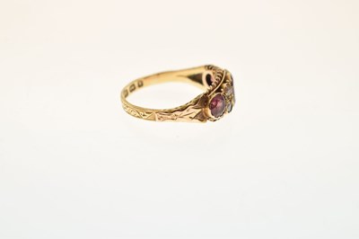 Lot 31 - Victorian garnet and pearl boat head 18ct gold ring