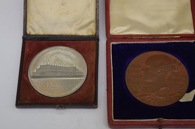 Lot 345 - Quantity of GB medallions, trade tokens, gaming tokens, etc